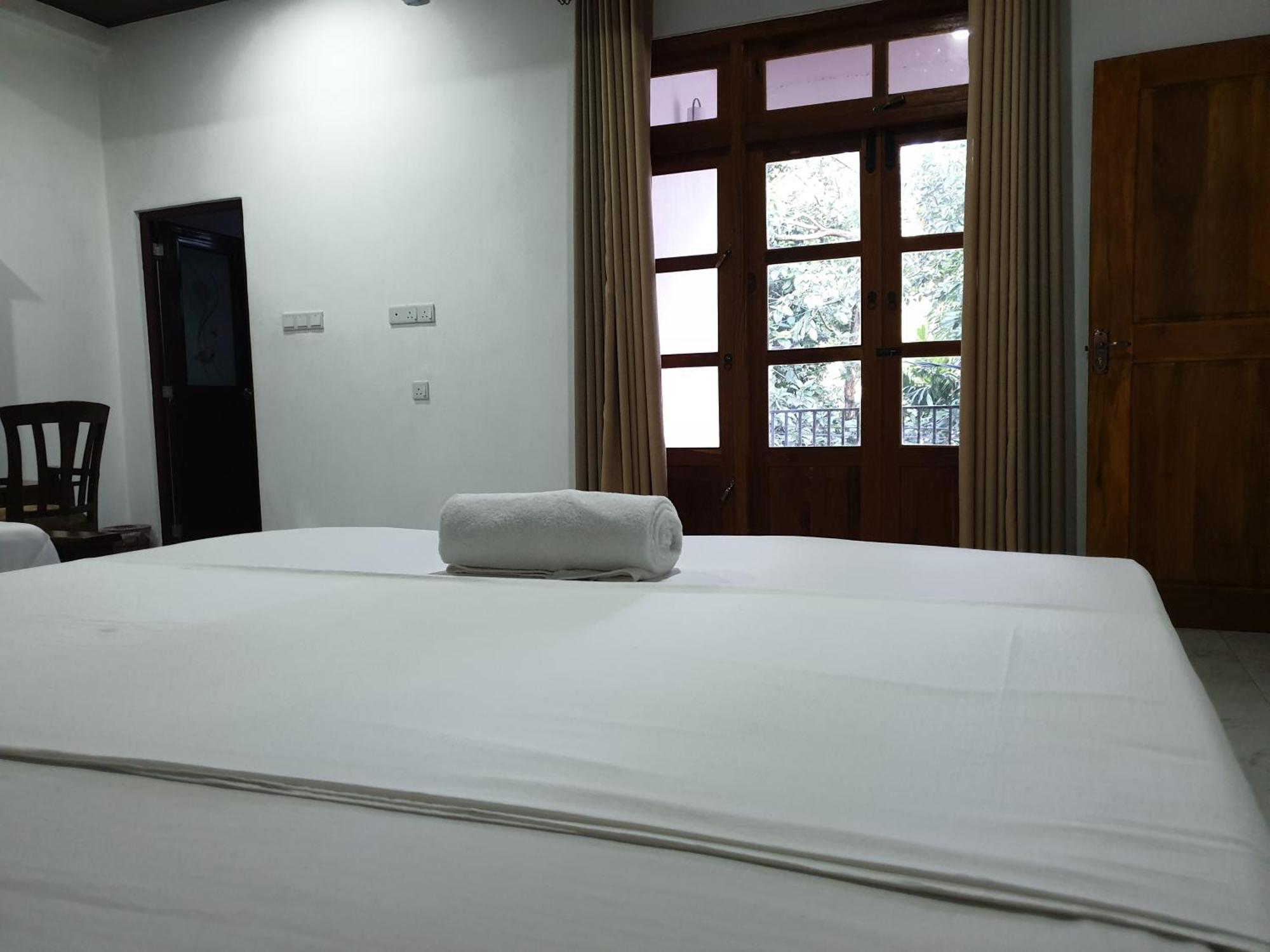 Enara Luxury Stay Katugastota Exterior foto
